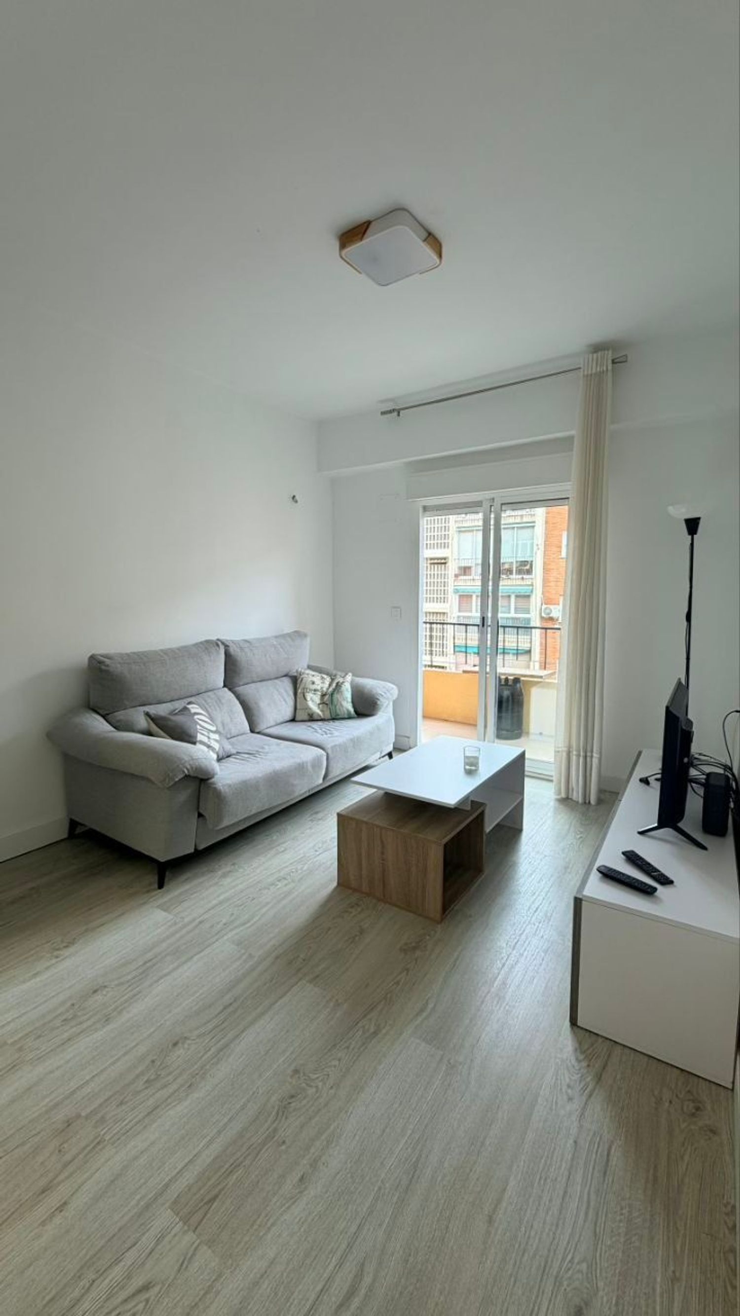 Piso en calle dels Jurats, 27 - Foto 1