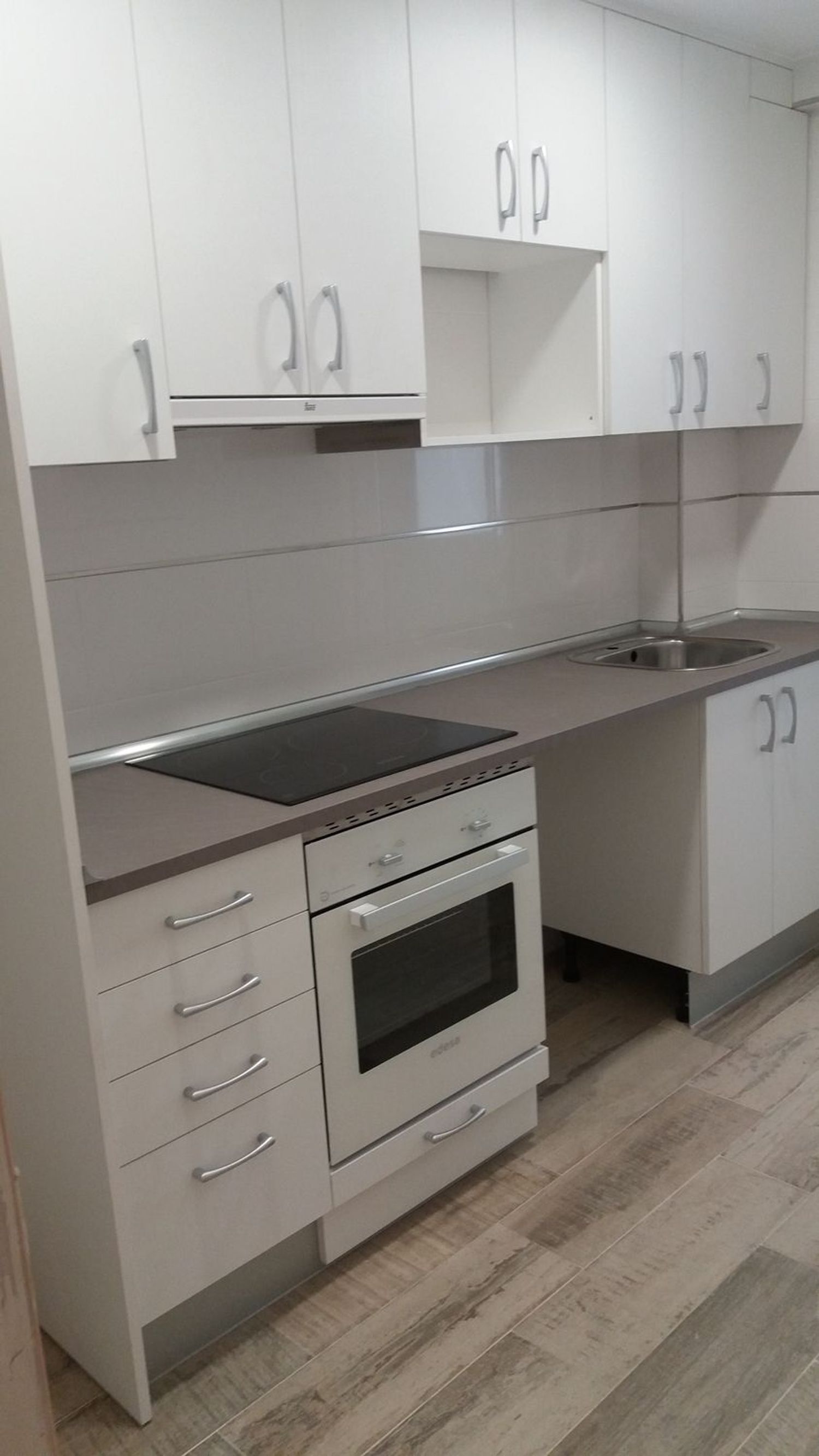 Piso en calle de Pedro Cerbuna, 31