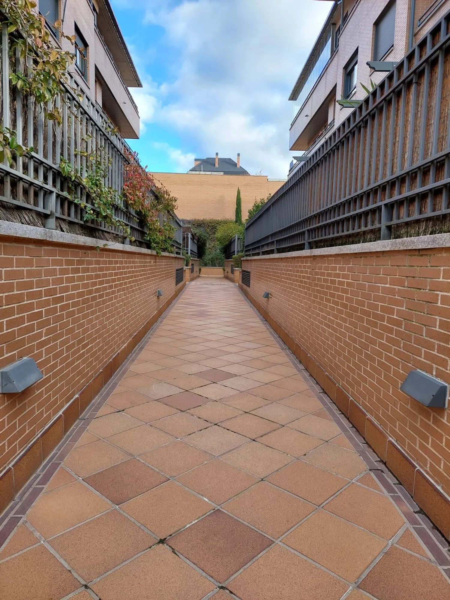 Piso en calle Salvador Dalí, 2 - Foto 2