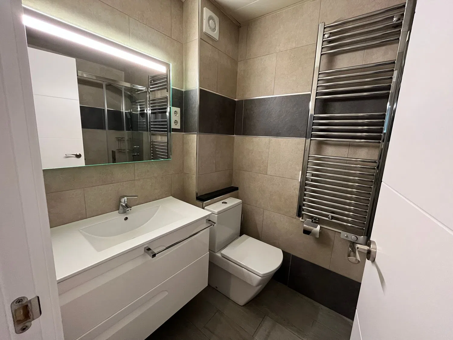 Piso en calle Roger de Llúria, 3 - Foto 13