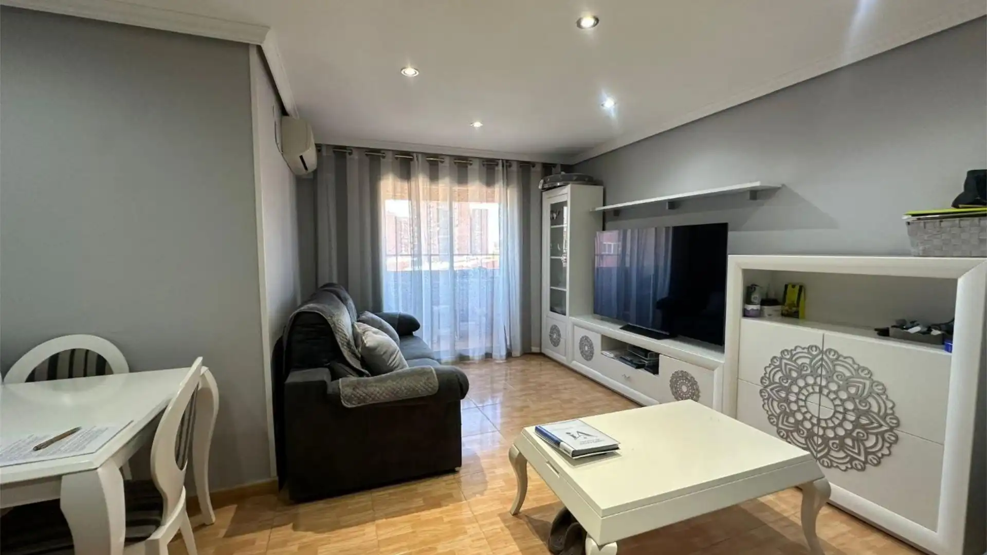 Piso en  Avenida de Rafael Alberti 12 - Foto 1