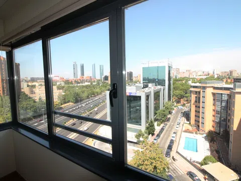 Piso en calle Bausá, 15