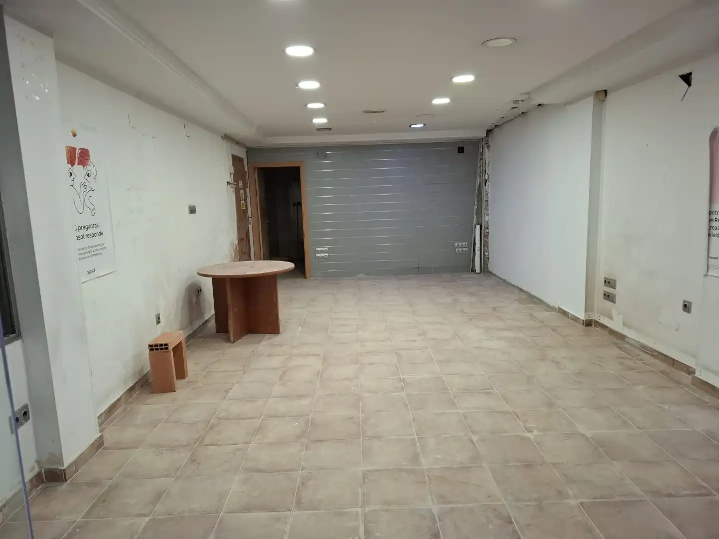 Local comercial en  Carrer de Sant Joaquim i del Pati 23 - Foto 2