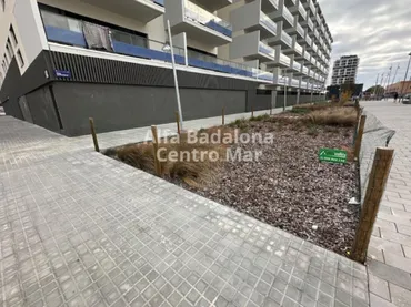 Local comercial en Badalona - Foto 2