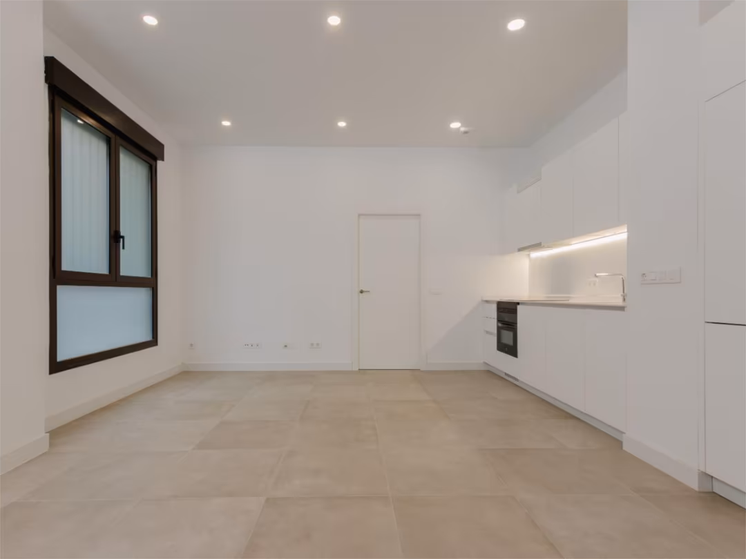 Planta baja en  Carrer de Benicarló 24 - Foto 1