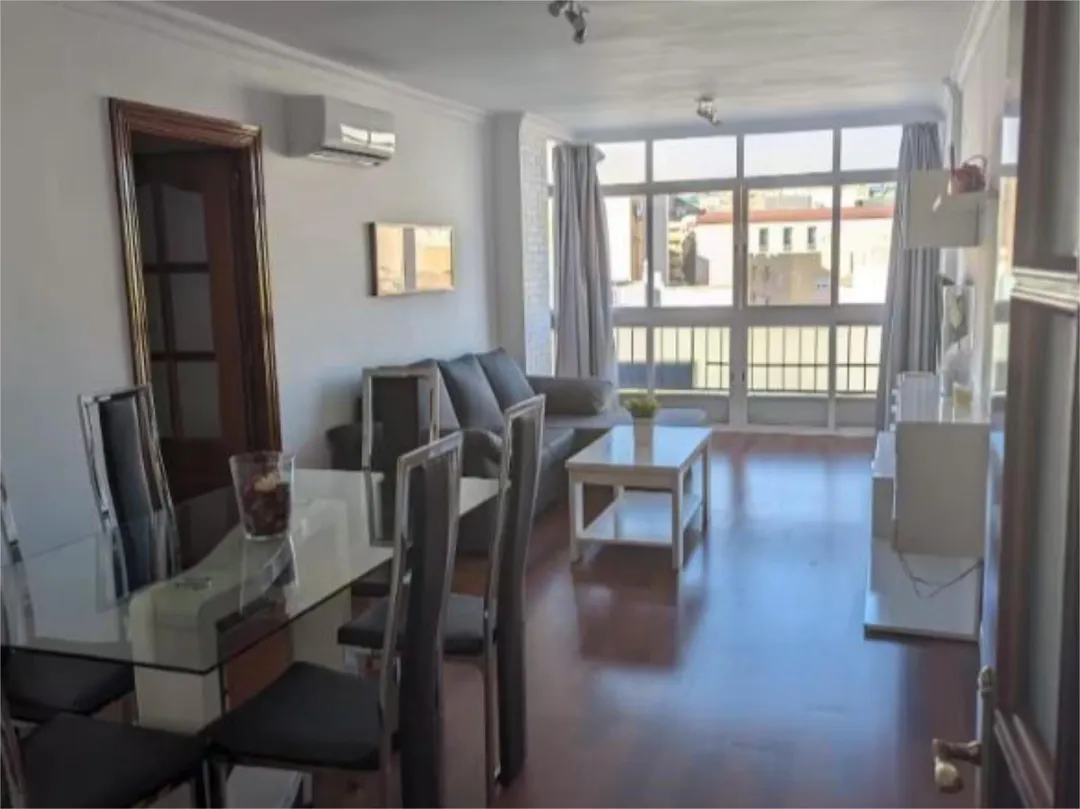 Piso en  Calle Abogado Federico Orellana Toledano 12 - Foto 8