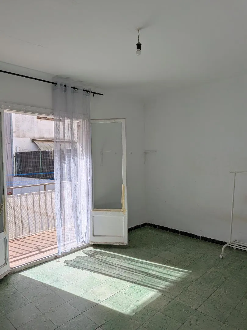 Piso en  Carrer de Pere Riudor 16 - Foto 3