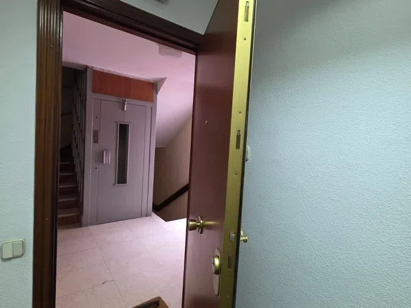 Piso en calle Alcalá, 328