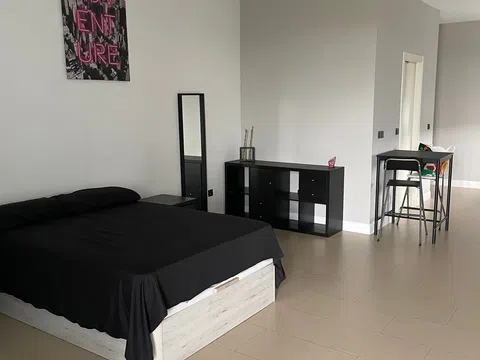 Estudio en calle Poema Sinfónico, 27