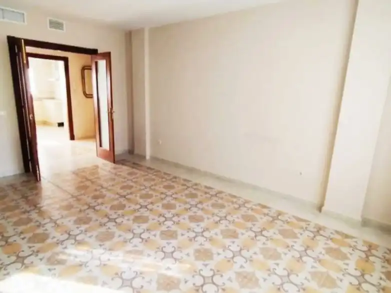 Piso en  Avenida Almirante León Herrero 16 - Foto 13