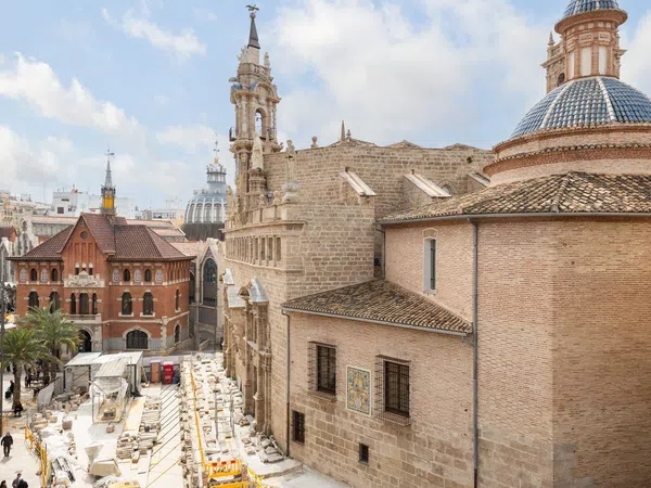 Estudio en plaza del Mercat, 25