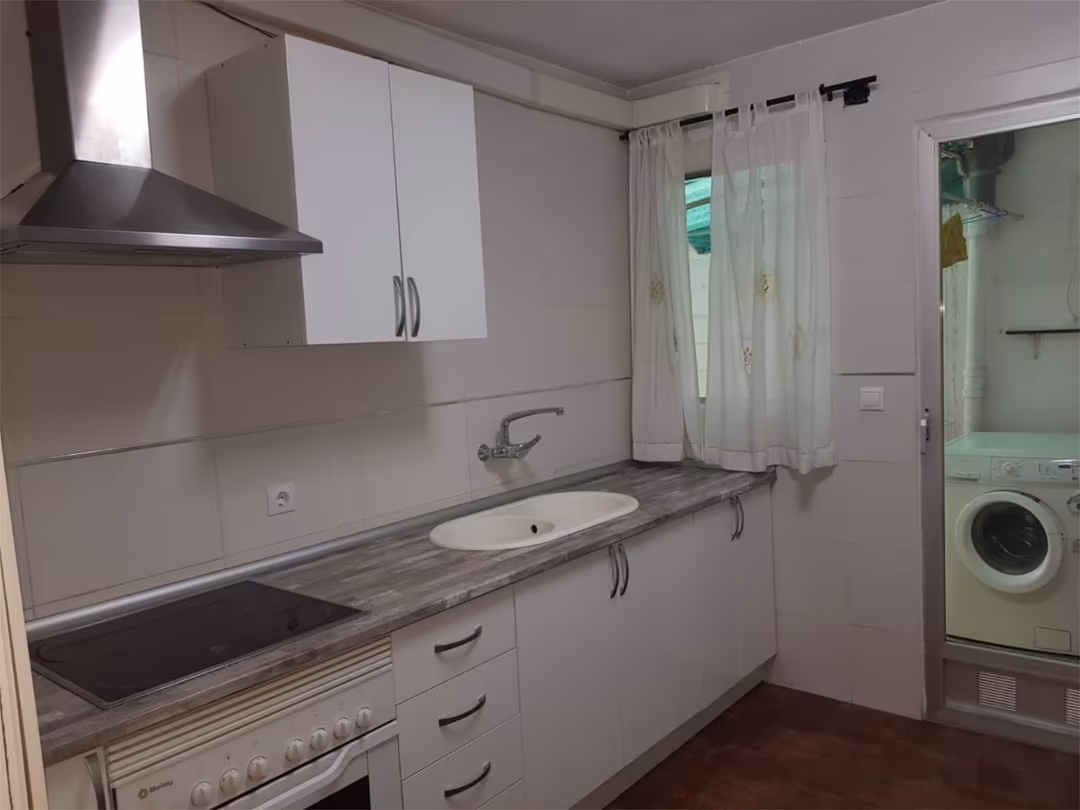 Piso en  Carrer Benlliure 33 - Foto 3