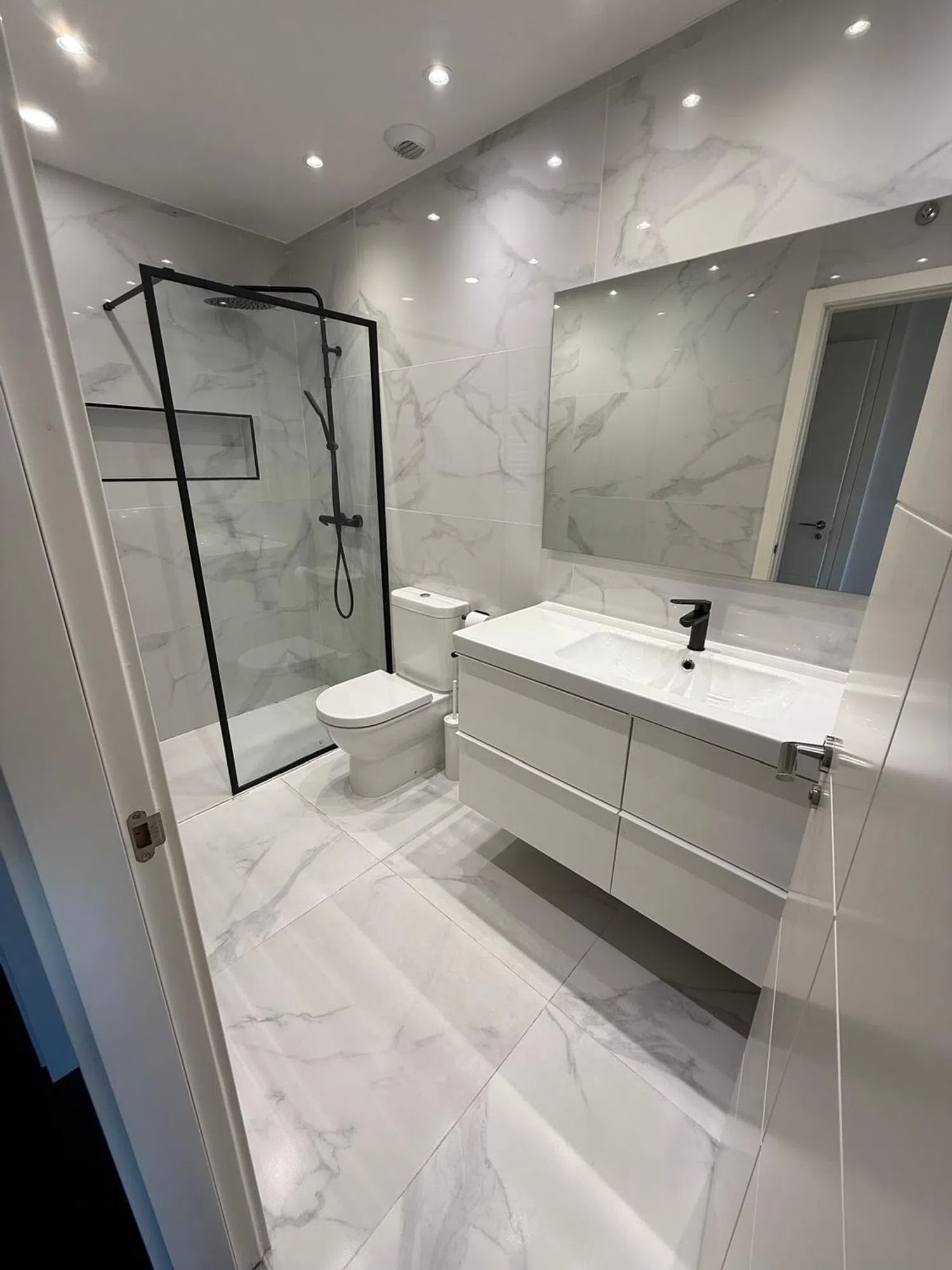 Piso en calle de María de las Mercedes de Borbón, 116 - Foto 3