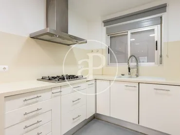 Piso en  Carrer d'Armando Palacio Valdés - Foto 6