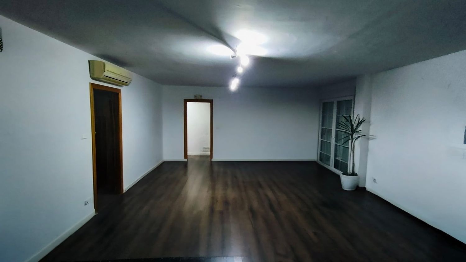 Piso en calle Granada, 1 - Foto 1