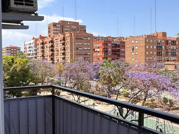 Piso en calle de Campoamor, 104 - Foto 1