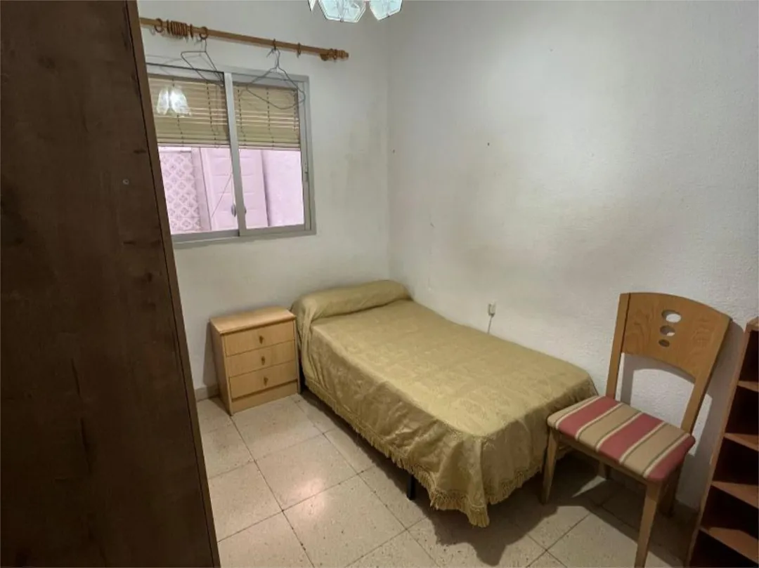 Piso en  Calle Tórtola 44