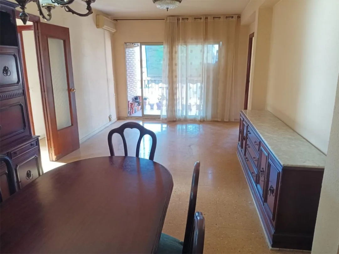 Piso en  Carrer de Joaquín Benlloch 27 - Foto 1