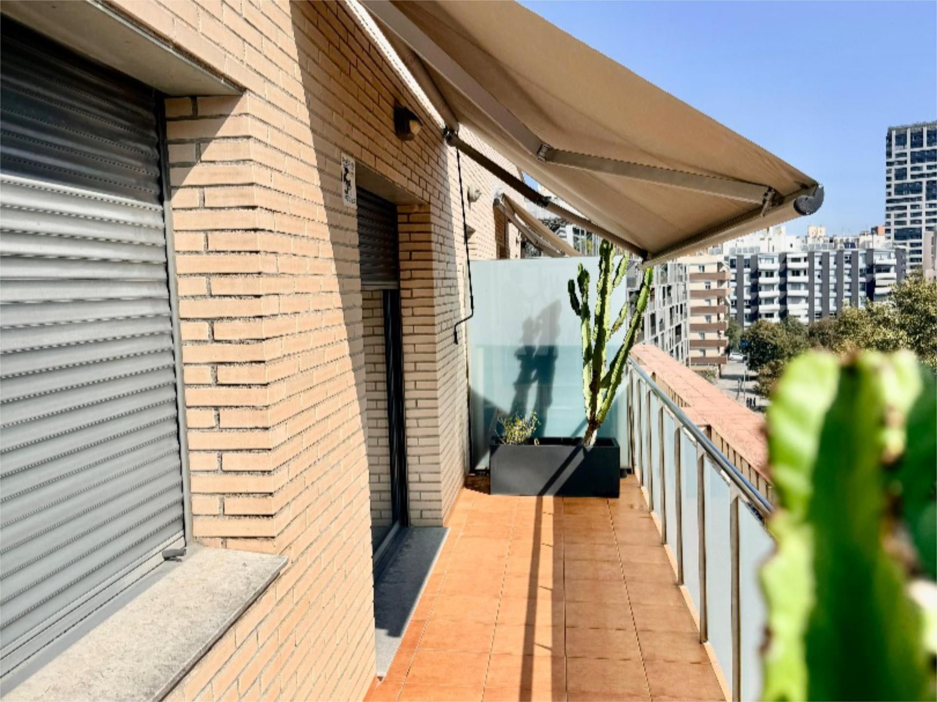 Piso en  Camí Antic de València 49 - Foto 19