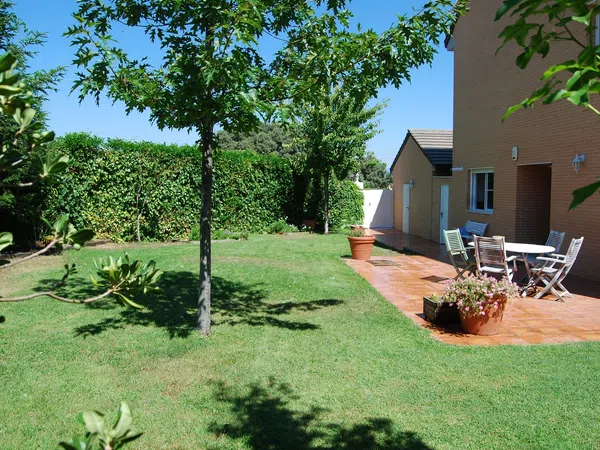 Chalet pareado en Calle Infanta Beatriz, 2 - Foto 1