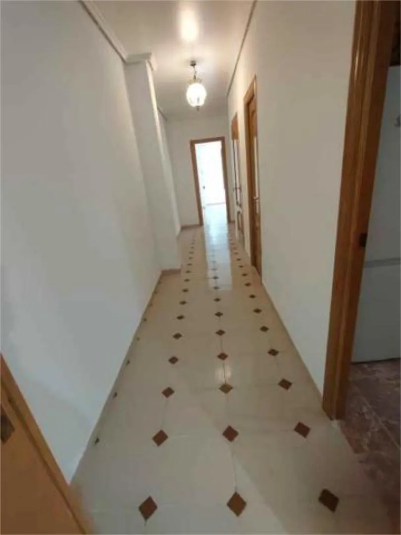 Piso en Avenida del Puerto - Foto 4