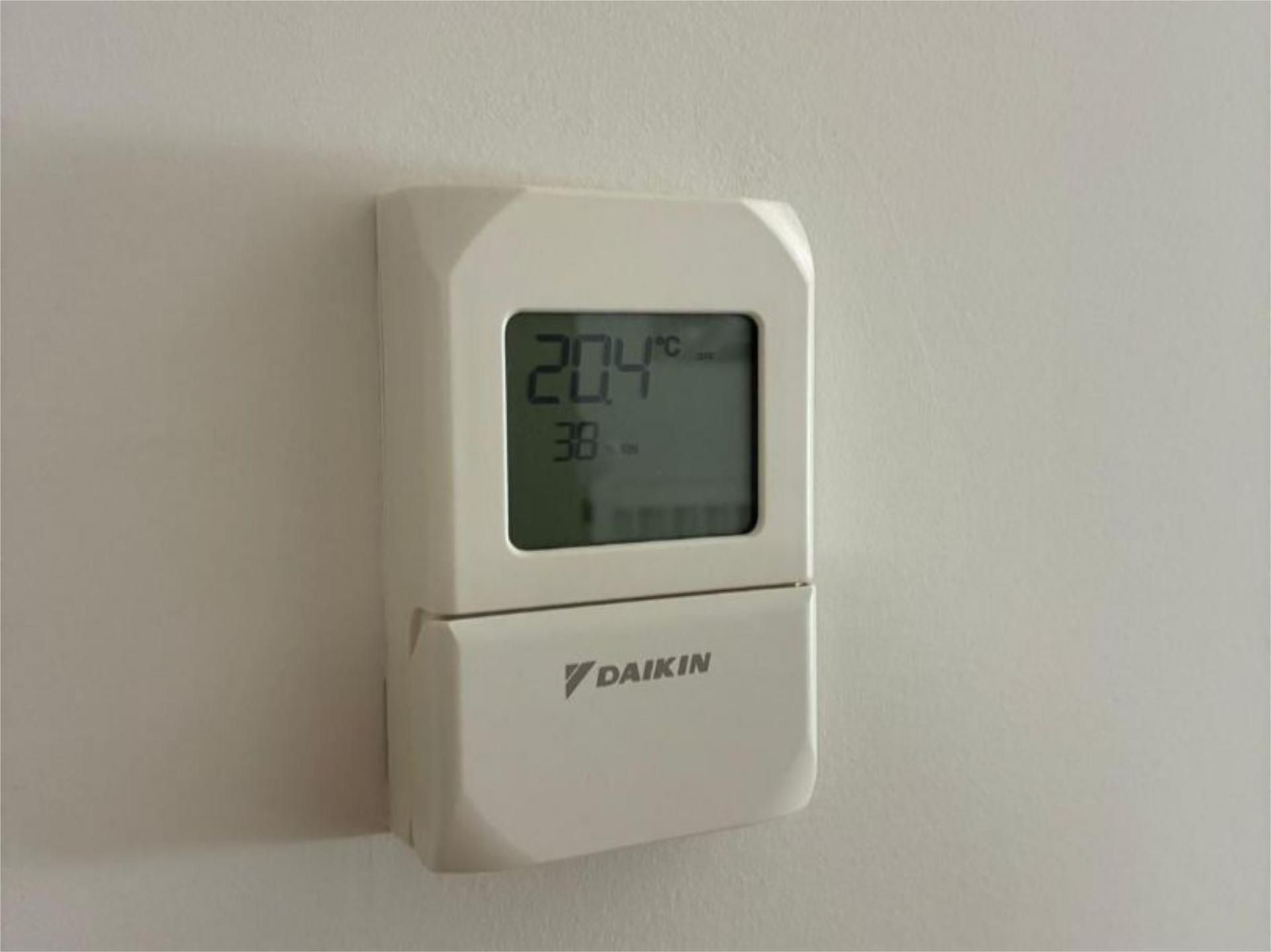 Piso en  Calle Escritora Carmen Laforet 3 - Foto 9