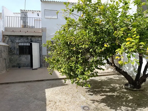 Chalet adosado en Calle Cañadas, 8 - Foto 1