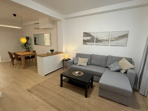 Estudio en pasaje San Fernando, 5