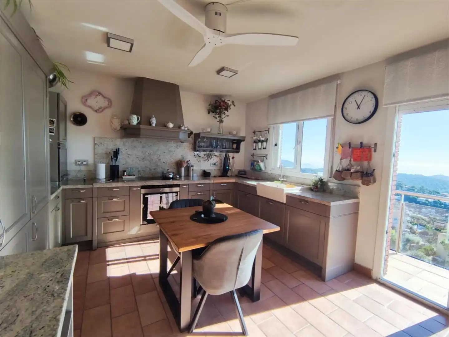 Chalet en  Carrer de les Roselles 11 - Foto 10