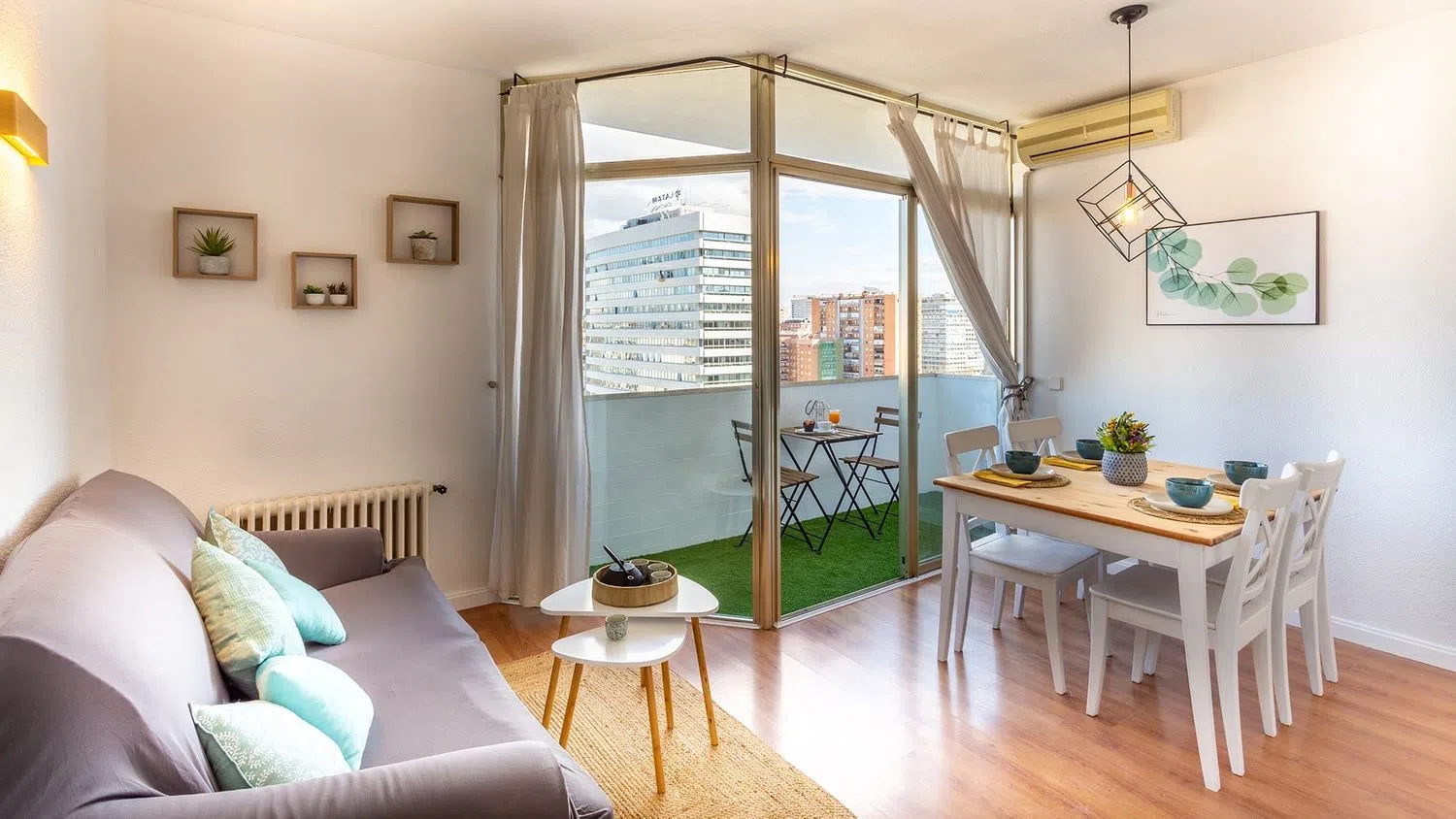 Piso en avenida del General Perón, 32 - Foto 1