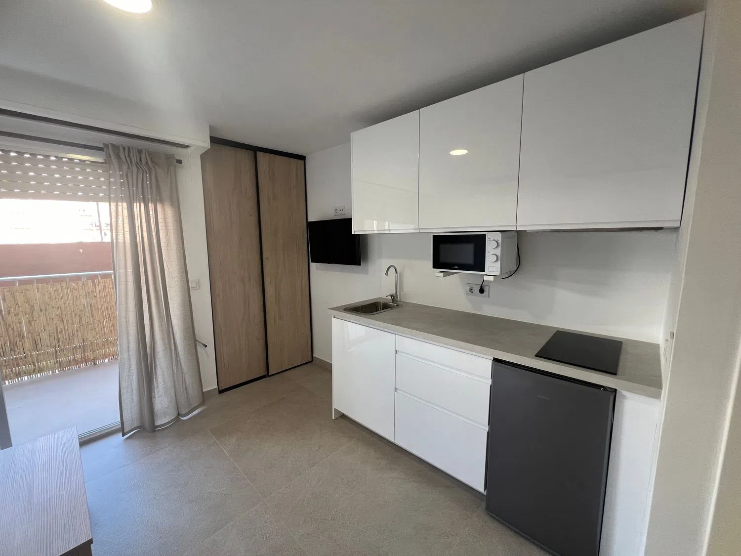 Estudio en calle d'Abén al Abbar, 9 - Foto 1