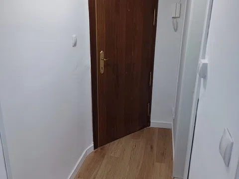 Piso en calle Avellana, 1