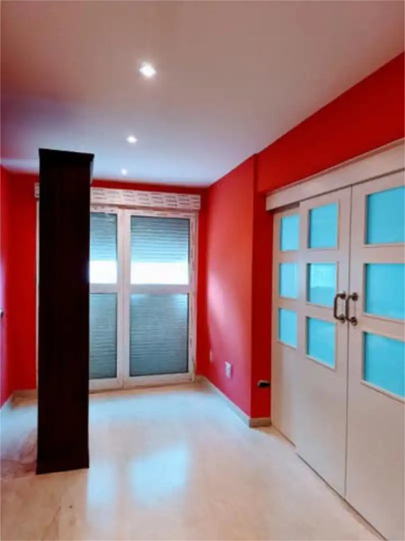 Piso en Plaza de Galicia - Foto 7