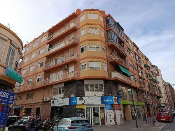 Piso en Calle Gasset y Artime, 34, Carolinas Altas - Foto 1