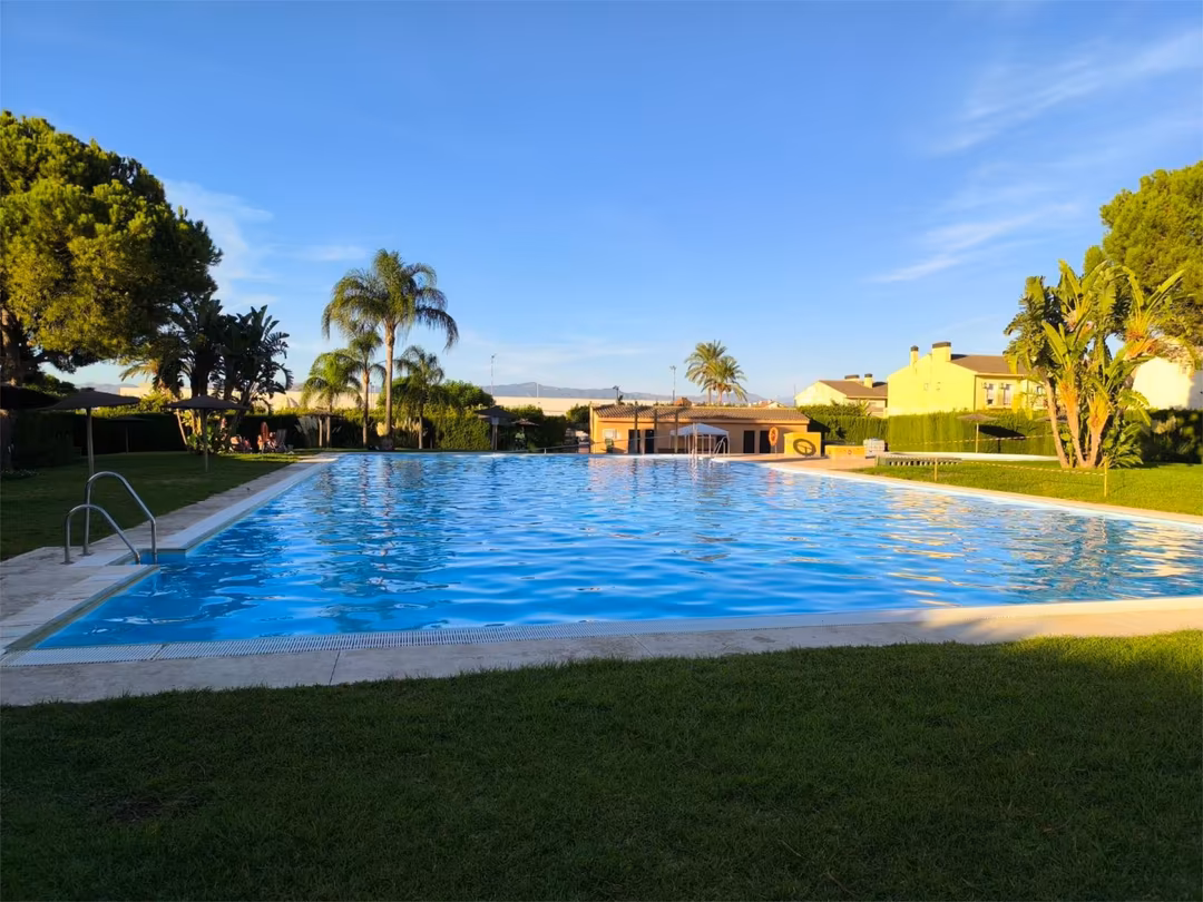 Casa adosada en  Calle Escritora Elena Fortún 74 - Foto 15