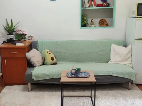 Estudio en calle Zafra, 4
