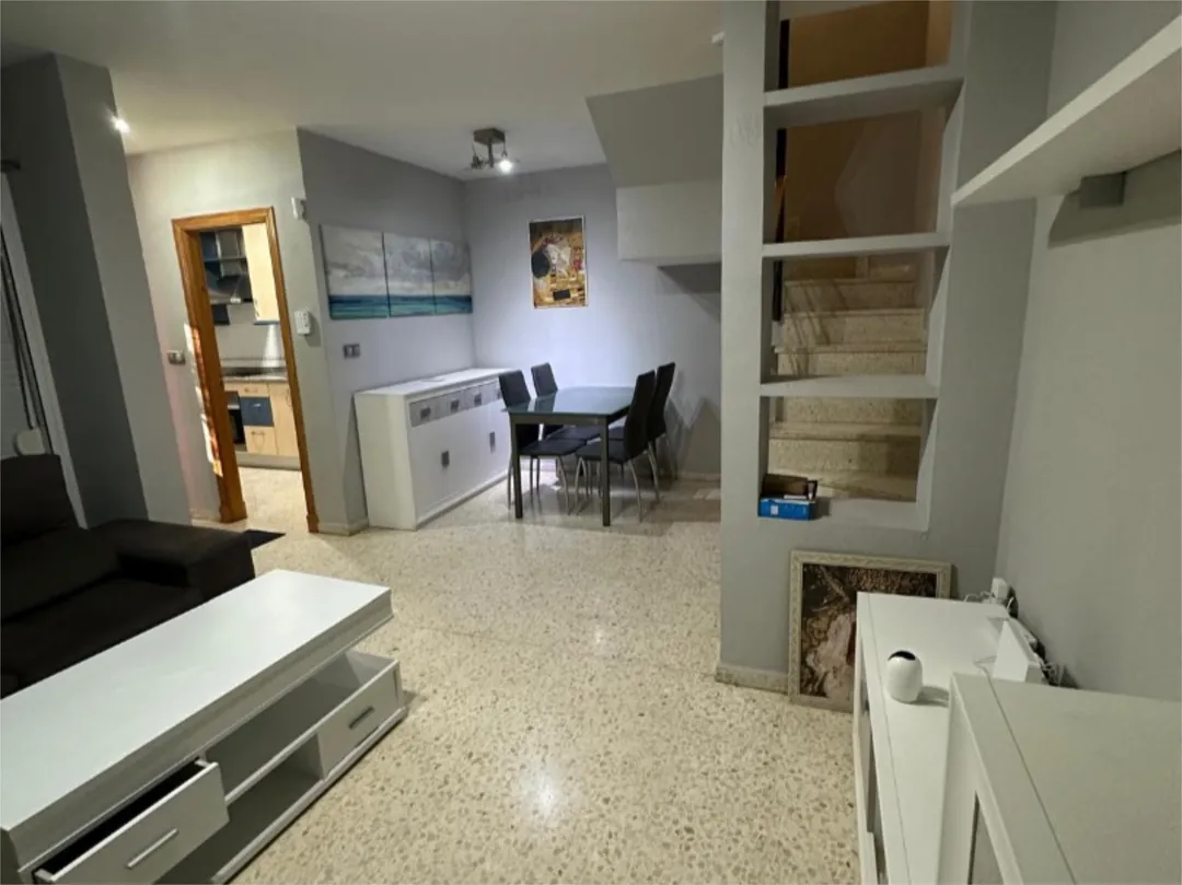 Piso en  Avenida de Medina Sidonia 7 - Foto 3