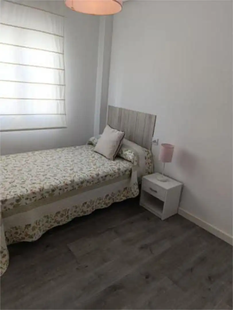 Piso en barrio - Foto 6
