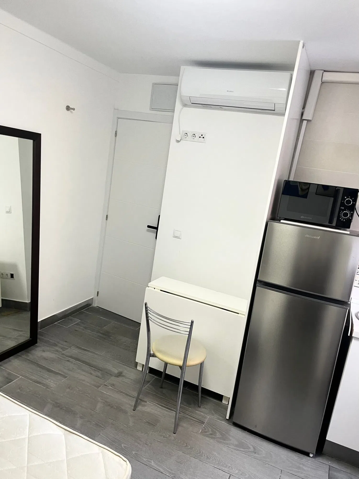 Estudio en calle de Valle de Oro, 51 - Foto 5