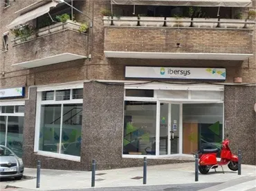Local comercial en  Carrer d'Antoni Rubió i Lluch - Foto 1