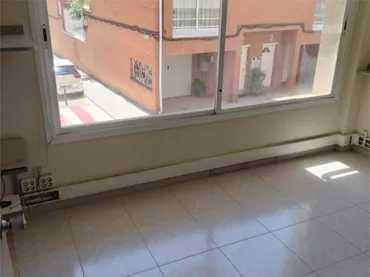 Local comercial en  Carrer de Montserrat 2 - Foto 3