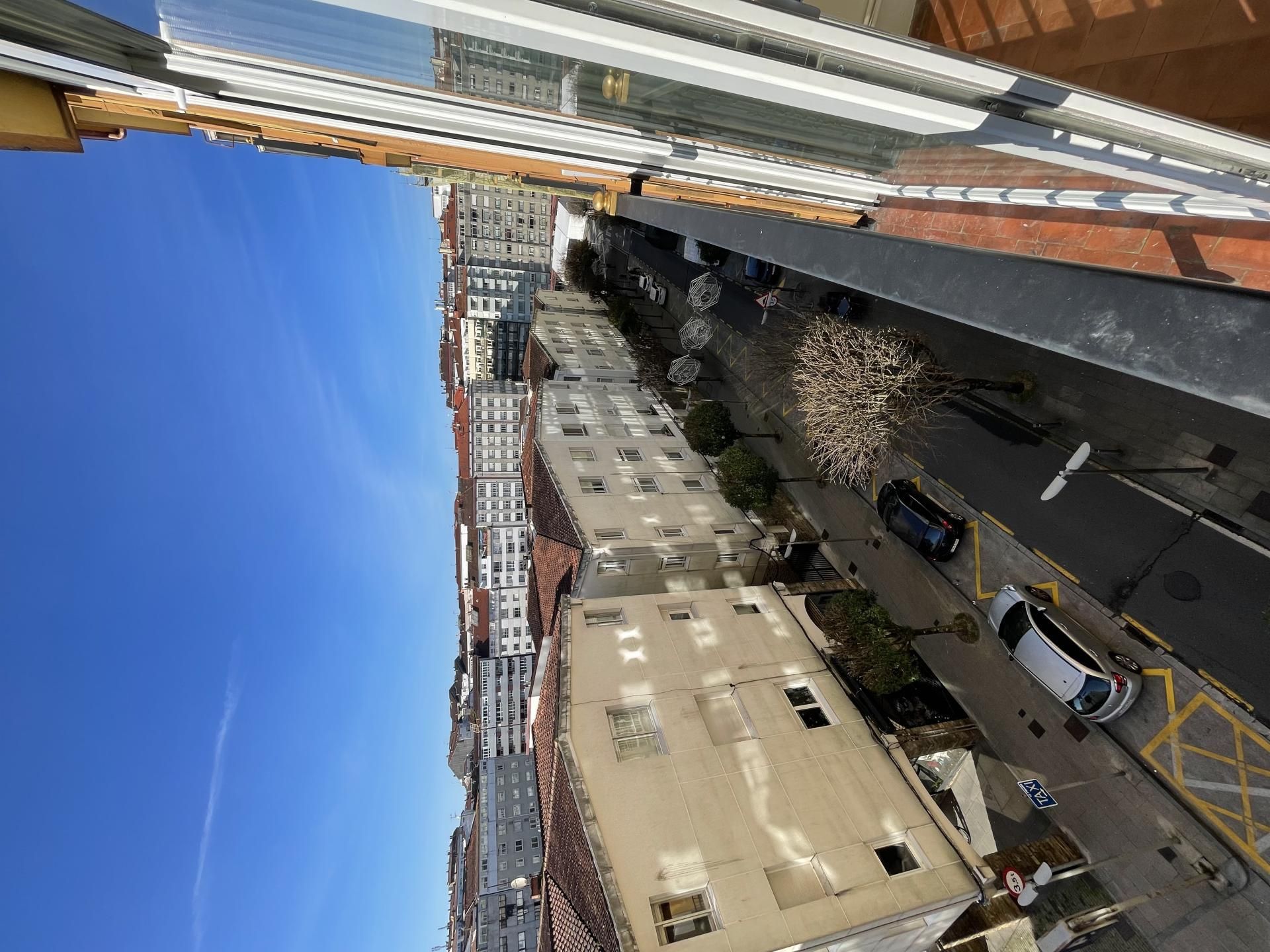 Piso en  Rúa de San Pedro de Mezonzo 26 - Foto 4