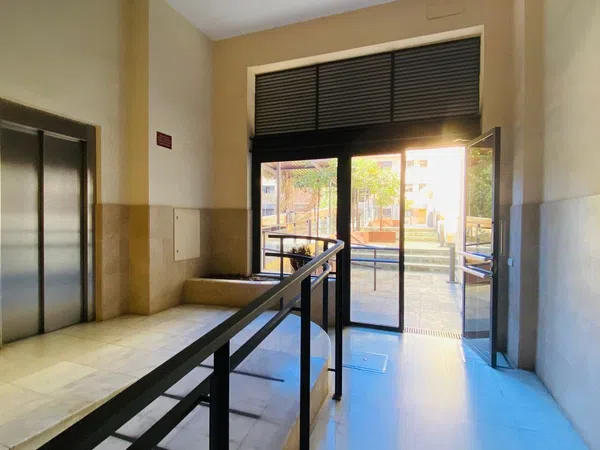 Piso en Avenida de Miraflores, 11, Cruz Roja - Capuchinos - Foto 3