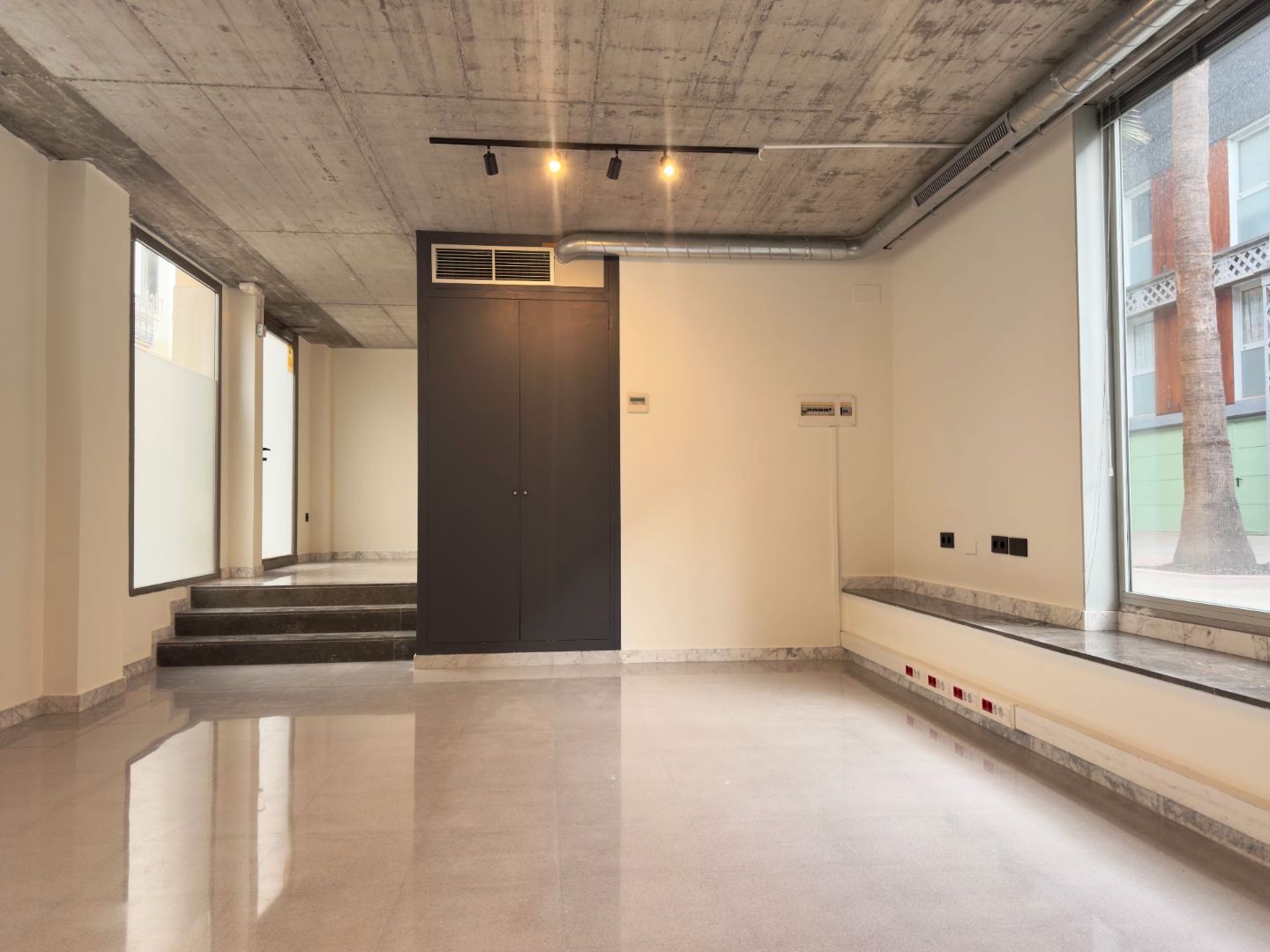 Local comercial en  Carrer del Pantà 92 - Foto 6