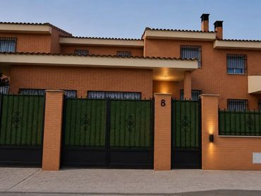 Chalet en  Calle Juan Carlos I 4 - Foto 1