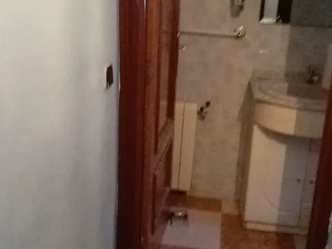 Piso en calle de Valdecanillas, 2