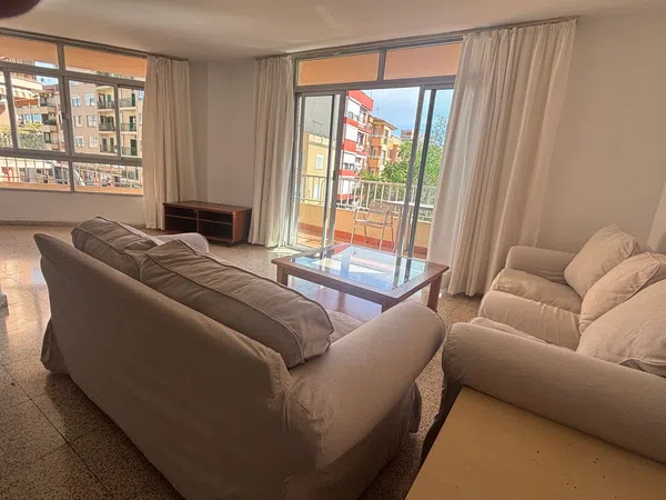 Piso en calle de Pérez Galdós, 19 - Foto 2