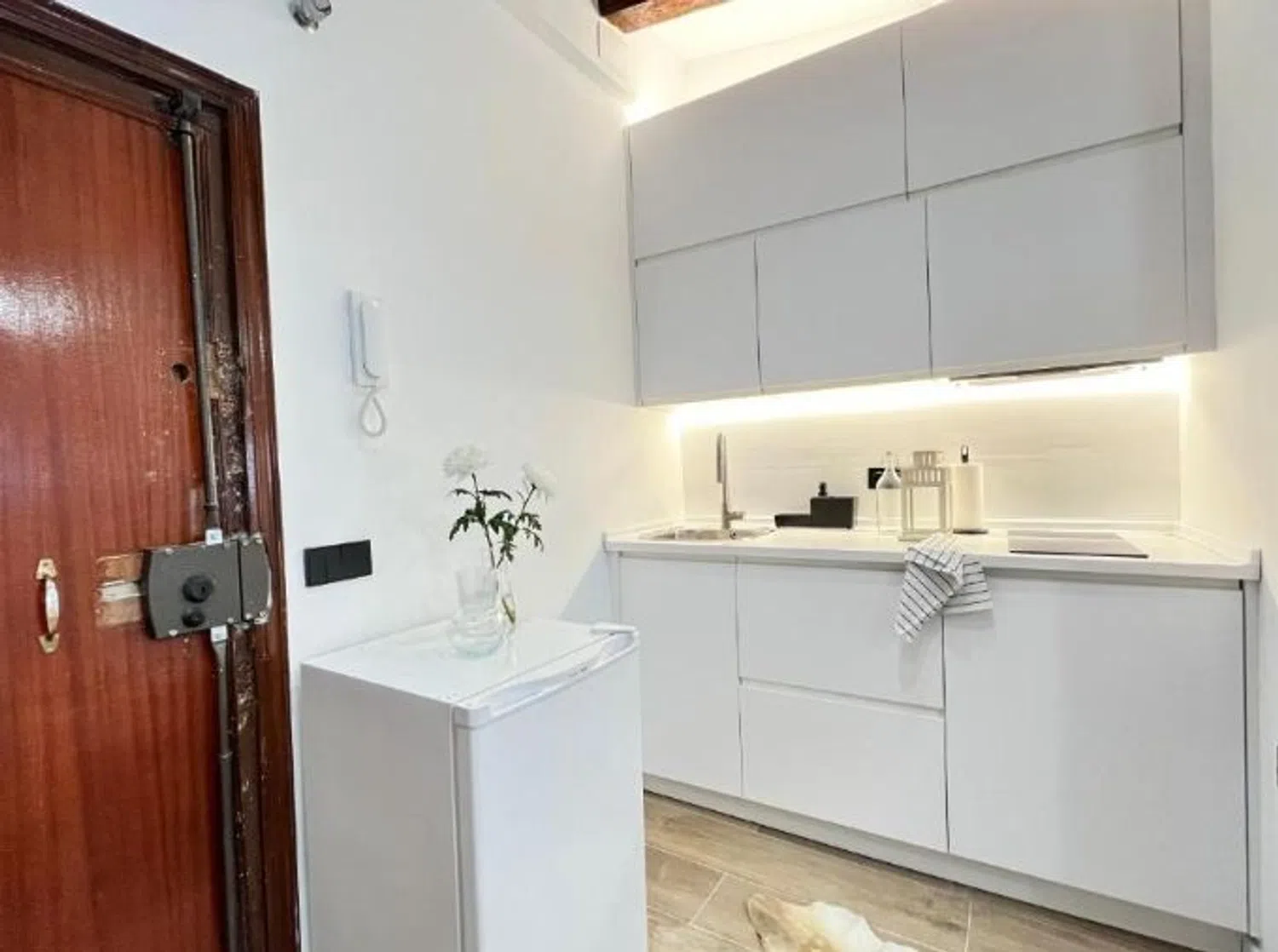Piso en C. del Mesón de Paredes, 11 - Foto 3