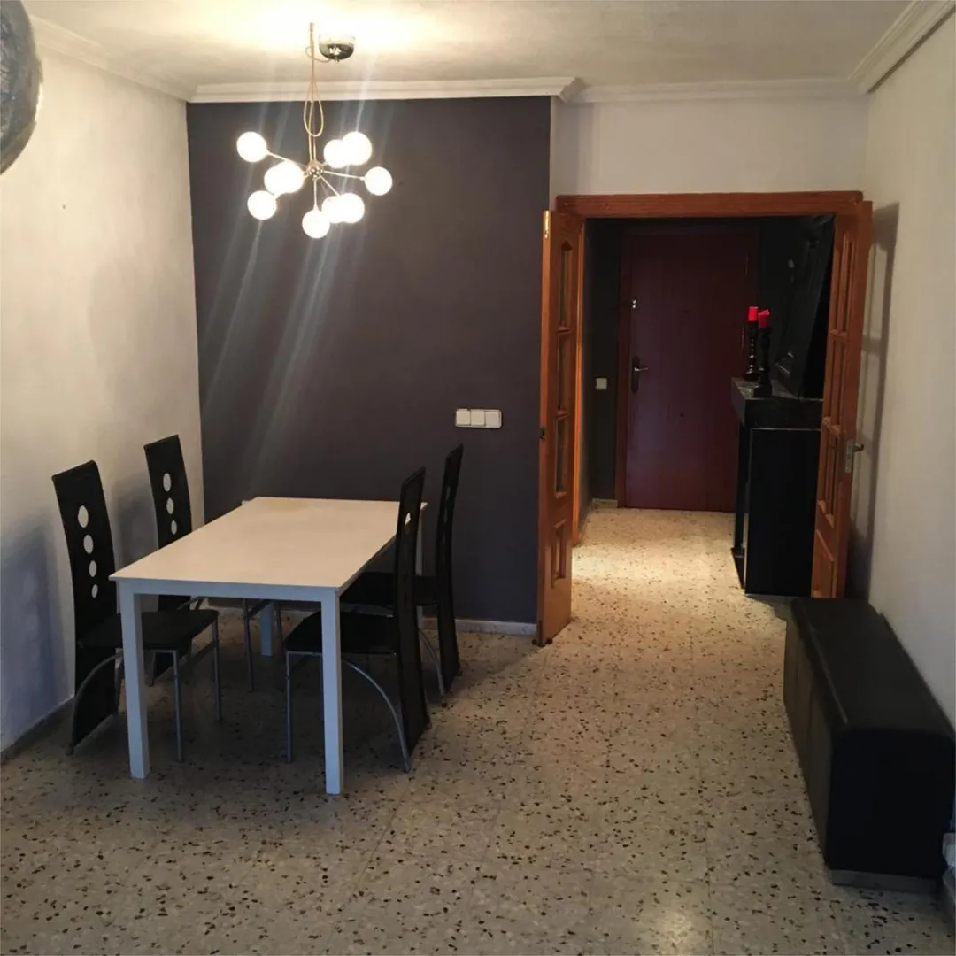 Piso en  Calle de Monóvar 1 - Foto 8