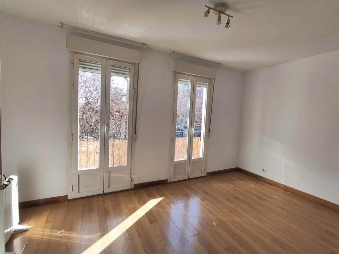 Piso en  Calle de la Infanta Mercedes 3 - Foto 2